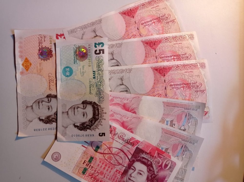 Старые английские фунты стерлингов в санкт-петербурге